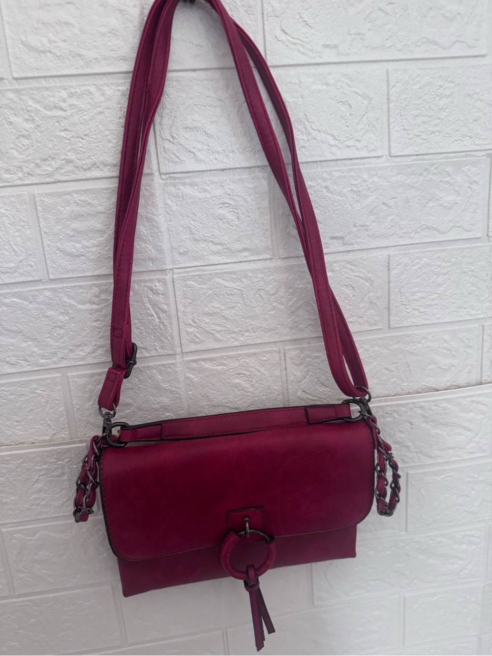 Sam & Hadley red shoulder bag